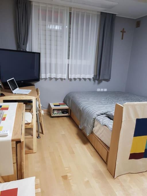 Gyeongbokgung Palace Seochon Christian Home - Foreigner Only Σεούλ Εξωτερικό φωτογραφία