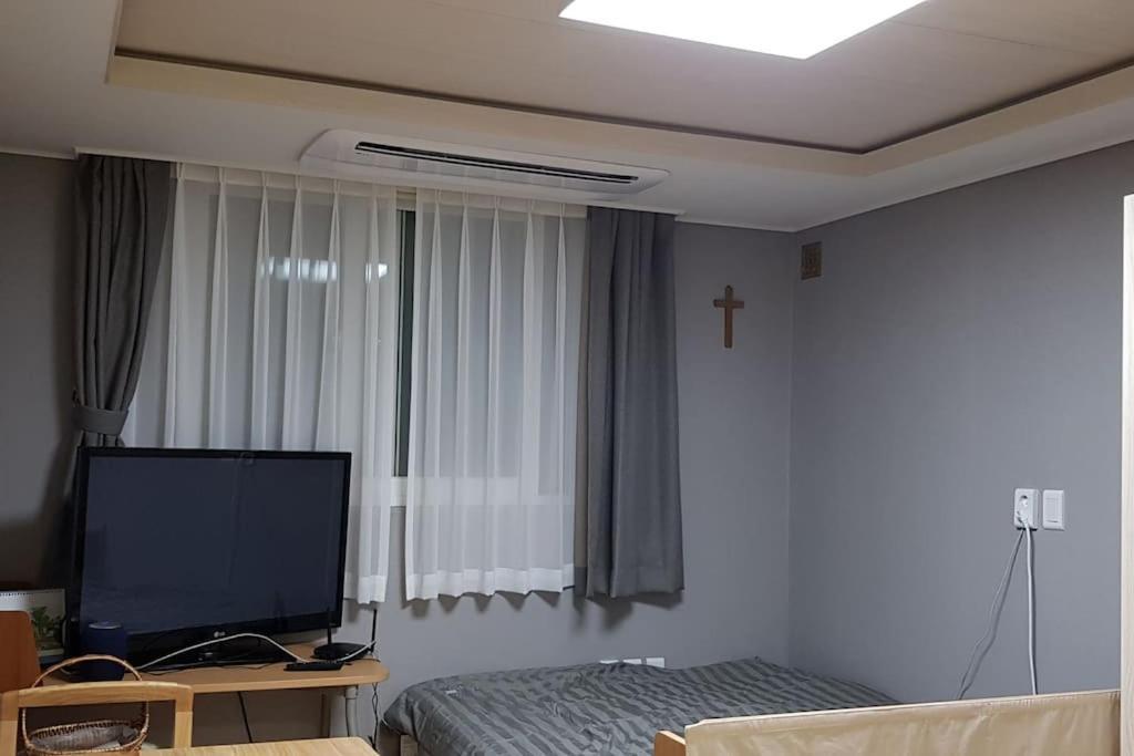 Gyeongbokgung Palace Seochon Christian Home - Foreigner Only Σεούλ Εξωτερικό φωτογραφία