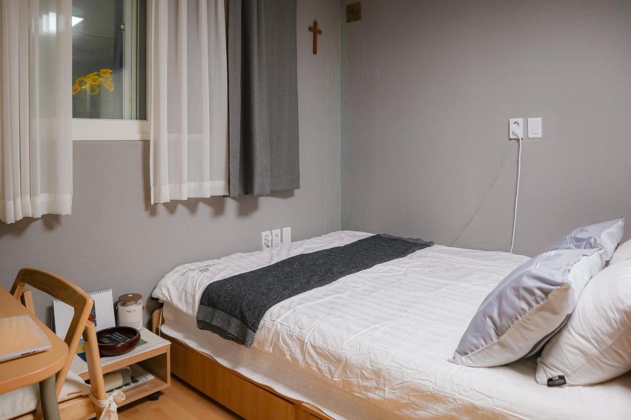 Gyeongbokgung Palace Seochon Christian Home - Foreigner Only Σεούλ Εξωτερικό φωτογραφία